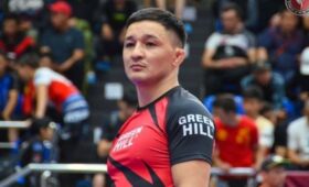 Адилет Тилебалдиев завоевал первое место на чемпионате Азии по пауэрлифтингу