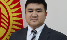 Медербек Туманов занял должность заместителя министра экономики (биография)