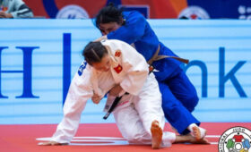 Чемпионат мира (U-17): Акмаржан Турдажиева будет бороться за бронзу