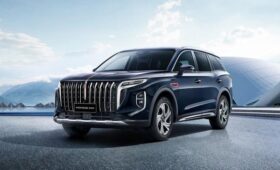 Новый кроссовер Hongqi HS7 для России: подробности об оснащении