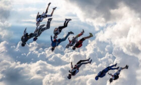 Впервые на Кубке мира по парашютному спорту выступит команда Кыргызстана