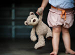 В Иссык-Атинском районе 4-летнюю девочку изнасиловал подросток, — омбудсмен
