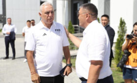 Христо Стоичков прилетел в Кыргызстан