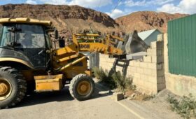 В Нарыне сносят незаконные строения