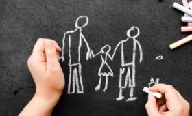 В КР нотариусы получили новые полномочия по взысканию алиментов