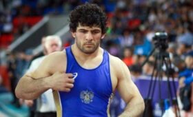 Олимпийский чемпион из России провел мастер-класс для борцов из Кыргызстана. Видео