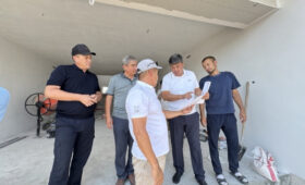 В Сузакском районе ремонтируют центр обслуживания фермеров