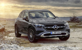 Mercedes-Benz может начать использовать двигатели BMW в своих будущих моделях