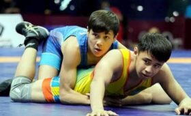 Юниоры Кыргызстана выступят на чемпионате мира по борьбе в Болгарии