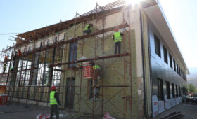 В Нарыне обновляют автовокзал в рамках развития городской инфраструктуры