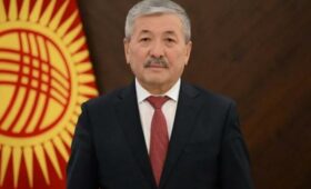 Адылбек Касымалиев поздравил строителей с профессиональным праздником