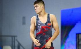 Адилет Акылбеков вышел в финал чемпионата мира по вольной борьбе