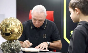 Христо Стоичков посетит Бишкек в рамках программы «Football for Schools»