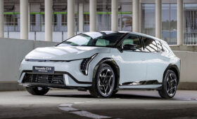 На замену Kia Ceed: в Словакии стартовало производство хэтчбека Kia EV4