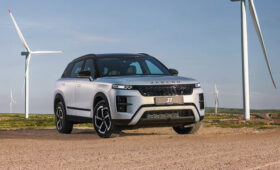 Jaecoo J7 с дизайном в стиле Range Rover Evoque и новым мотором: цены в России