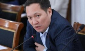 Депутат горкенеша предложил горожанам пересесть в битком набитые автобусы