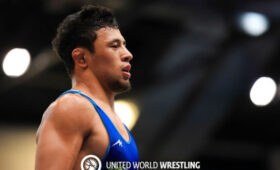 Бекзат Алмаз уулу вышел в четвертьфинал чемпионата мира по борьбе