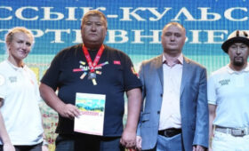 В Иссык-Куле определились сильнейшие в сумо на песке