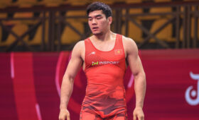 Чемпионат мира: Бекзат Орункул уулу стартовал с разгромной победы