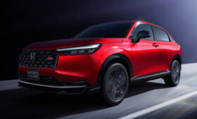 Honda рассекретила «подогретый» гибридный кроссовер Vezel RS, цены известны