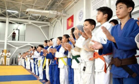 В Бишкеке открыли школу дзюдо имени Жаныбека Алыкулова