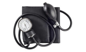 Мечети Кыргызстана обеспечат тонометрами для измерения давления