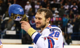 Олимпийский чемпион и чемпион мира по хоккею проведет мастер-классы для спортсменов из Кыргызстана