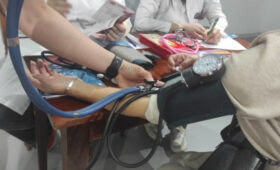 В Кыргызстане работающие граждане имеют право на бесплатное получение медуслуг. Перечень