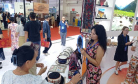 Предприниматели Кыргызстана развивают торговлю с Китаем