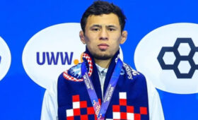 Бекзат Алмаз уулу завоевал серебро чемпионата мира по борьбе в Хорватии