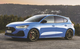 Почти отправленный в отставку Ford Focus может вернуться как кроссовер