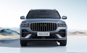 Обновлённый Geely Monjaro: более мощный мотор и модное табло