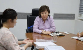 Мать обвиняет медиков в неверном лечении, вызвавшем ампутацию ноги дочери