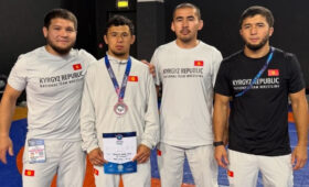 Призеры чемпионата мира вернулись в Бишкек. Видео