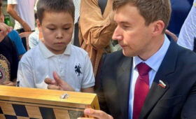 В Оше и Джалал-Абаде прошли шахматные встречи с Сергеем Карякиным