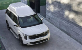 Kia обновила роскошный минивэн Carnival Hi Limousine, цены известны