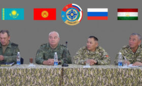 Офицеры Минобороны КР готовятся к учениям КСБР ЦАР ОДКБ «Рубеж-2025»