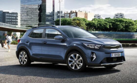 Бюджетный кроссовер Kia Stonic сменил имидж после рестайлинга