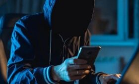 В КР возвращены граждане, задержанные в Лагосе за кибермошенничество