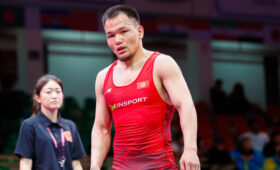 Чемпионат мира: Орозобек Токтомамбетов разгромил своего первого соперника