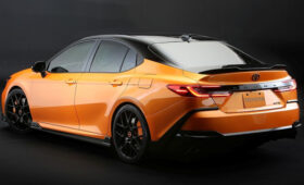 Toyota Camry GT-S: заниженная подвеска, мощные тормоза, яркий декор и слабый мотор