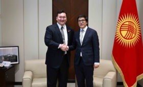 Замглавы Кабмина встретился с ёкодзуной, послом доброй воли Всемирных игр кочевников Хакухо Сё