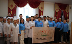 Китайские офтальмологи провели 317 бесплатных операций в Оше