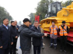 Ташиев вручил городу Токмок технику и объявил о масштабных проектах