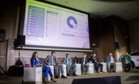 Угрозы локализации и регулирования: участники конференции TAXI-2025 обратились к президенту