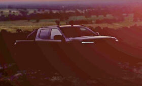 Новый пикап Nissan Navara на базе Mitsubishi L200: официальные кадры и дата премьеры