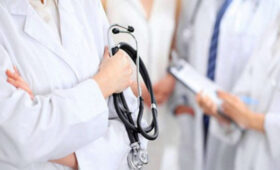 Садыр Жапаров подписал закон, регулирующий интернатуру и частную медпрактику