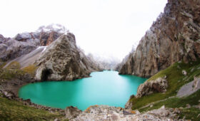 В Кыргызстане не хватает гидов и инструкторов в сфере в туризме