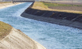 В Кыргызстане активно ведётся осенний влагозарядковый полив