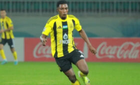 Жоэль Кожо помогает «Нефтчи» сохранять интригу в чемпионате